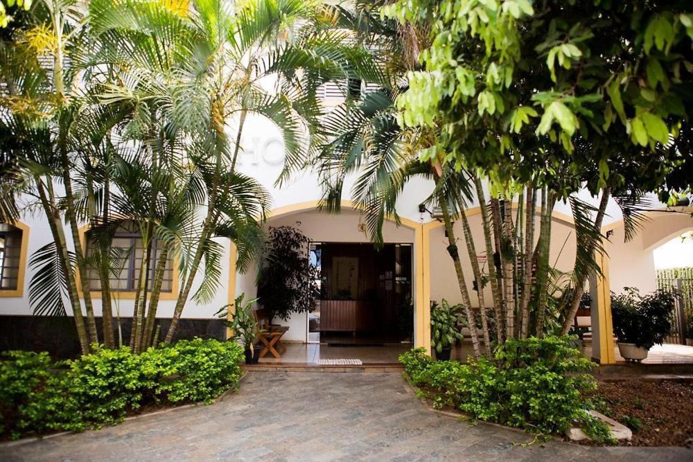 Hotel Santa Catarina Três Lagoas Екстериор снимка